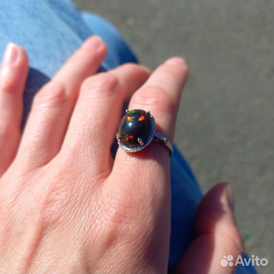 Серебряное кольцо с чёрным опалом р17