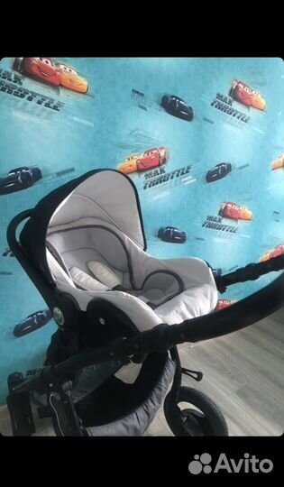 Продам коляску Zippy 3 в 1