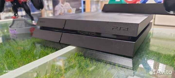 Sony PS4 1TB/700+ Игр/ 2 Геймпада/Диск фифа