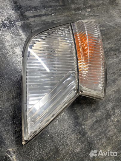 Поворотник Nissan Patrol Y61