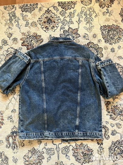 Джинсовая куртка