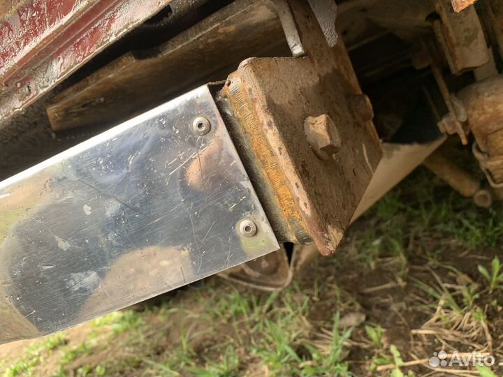 Фаркоп на tayota land cruiser