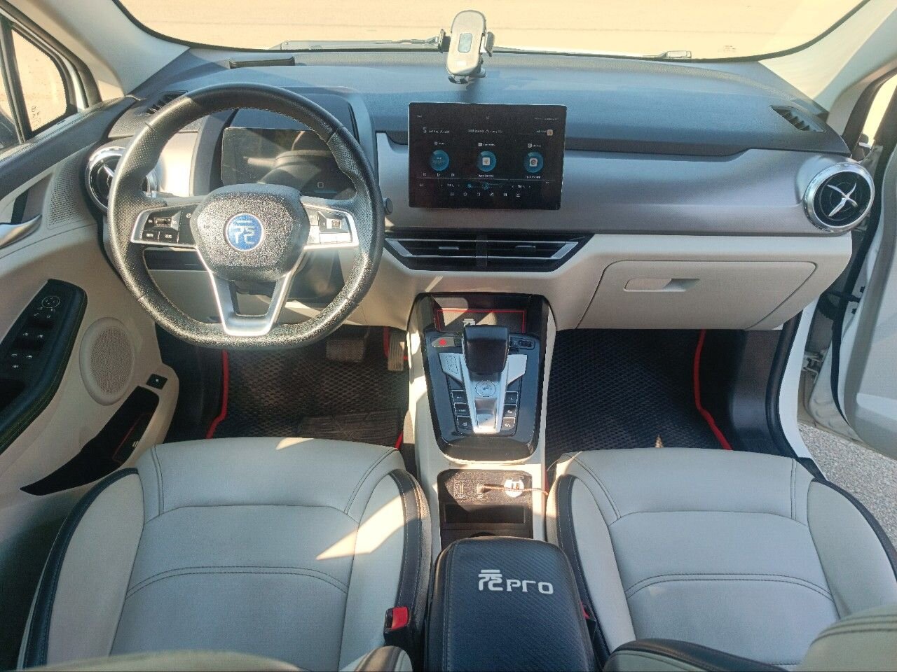BYD Yuan Pro: фото из отзыва