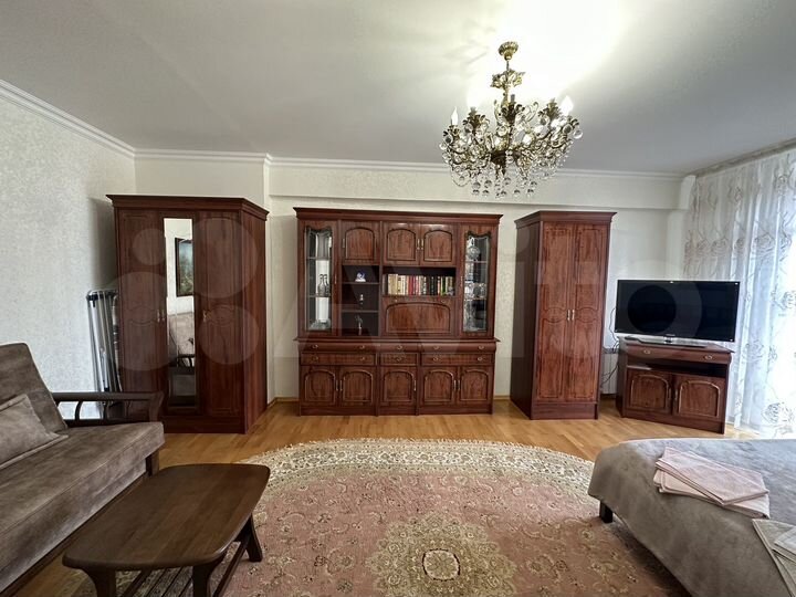 1-к. квартира, 43 м², 4/4 эт.