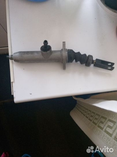 Главный тормозной цилиндр Audi 100