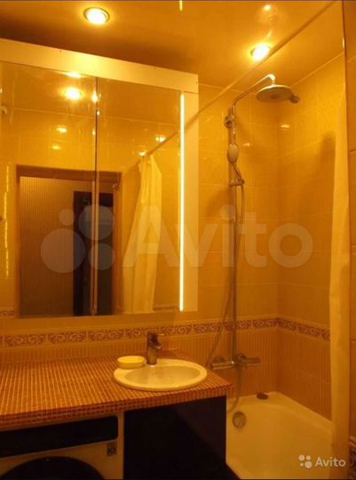 2-к. квартира, 61 м², 3/3 эт.