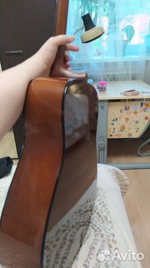 Акустическая гитара yamaha