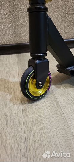 Трюковой самокат