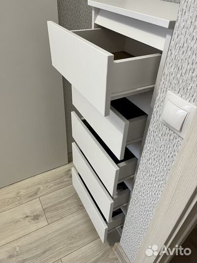 Комод белый узкий