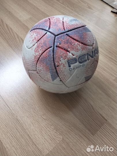 Футбольный мяч Penalty
