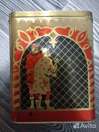 Набор жестяных банок СССР