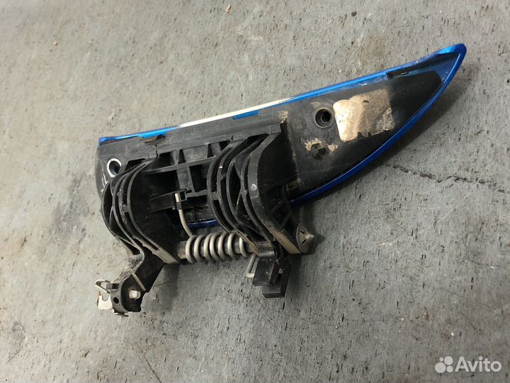 Ручка передняя правая синяя Renault Logan 2