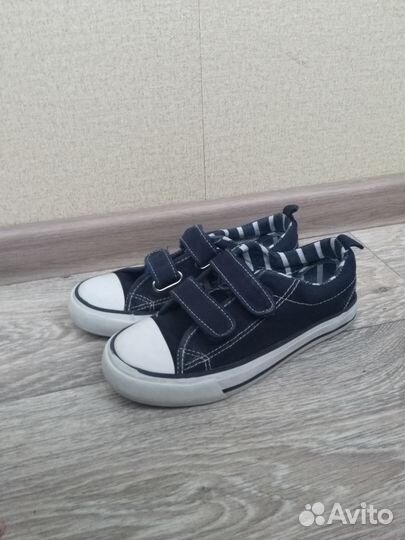 Спортивная обувь