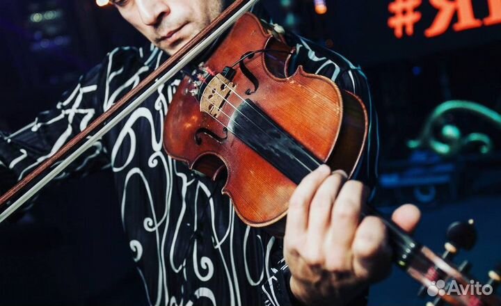 Музыкант скрипач
