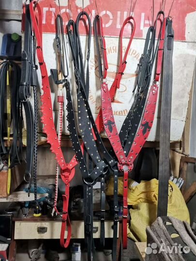 Конная амуниция - нагрудник