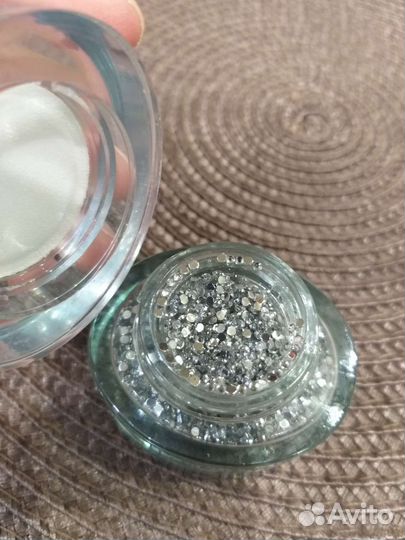 Стразы для ногтей