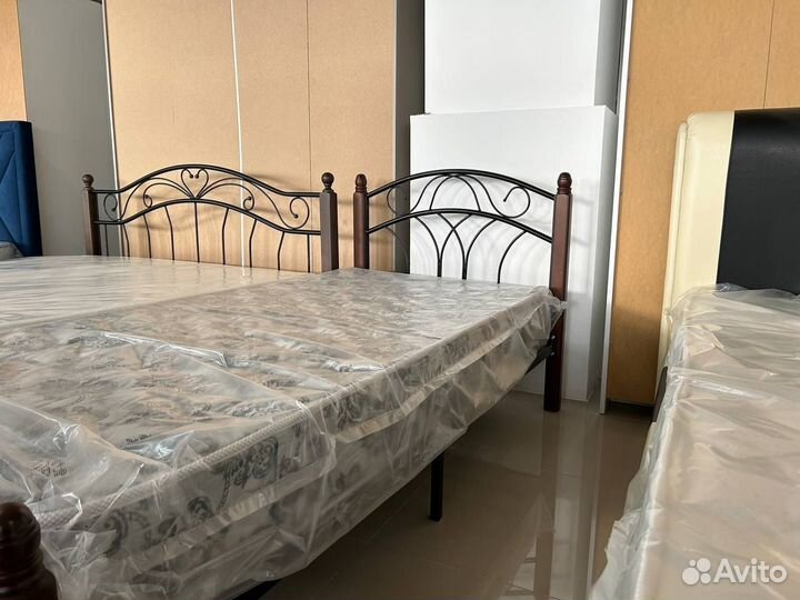Кровать кованая односпальная 90х200