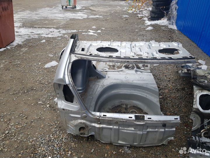 Крыло заднее левое Toyota Corolla