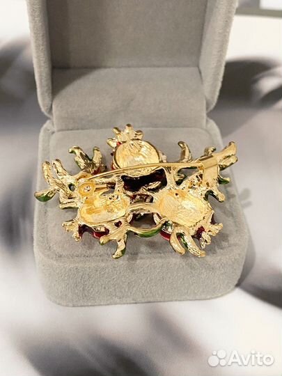 Брошь винтаж гранаты