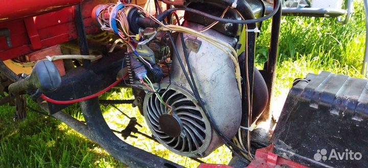 Мотороллер Муравей