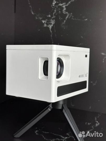 Проектор X8