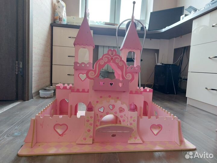 Игрушечный замок ELC fantasy palace