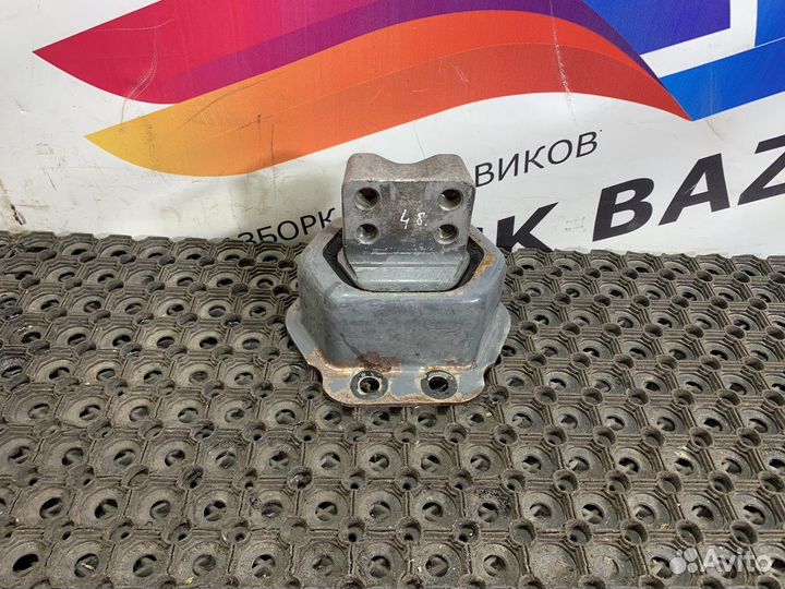 Подушка двигателя задняя