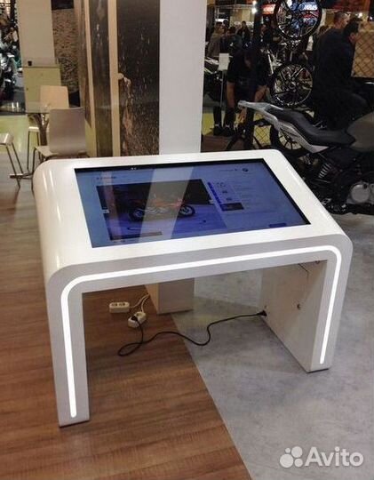 Интерактивный сенсорный стол
