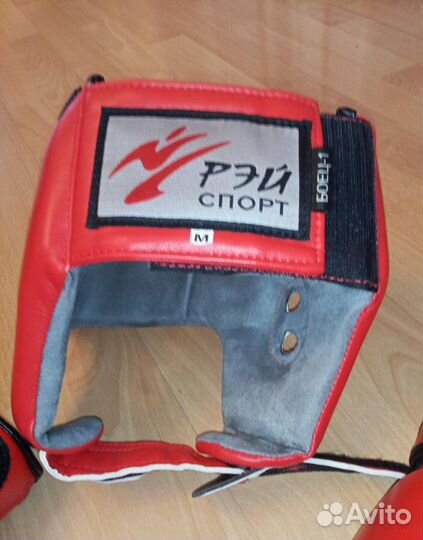 Шлем, перчатки для единоборств, для рукопашного