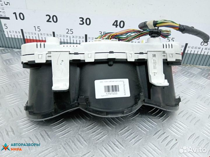 Щиток приборов (приборная панель) Toyota RAV4