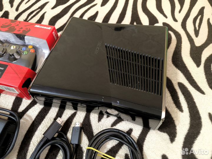 Xbox 360 Slim 250Gb Прошитая