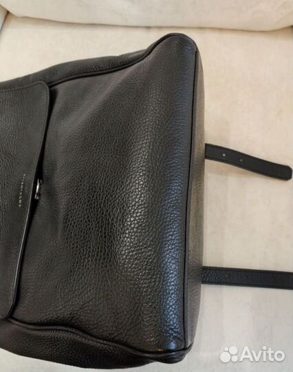 Рюкзак coccinelle бу черный