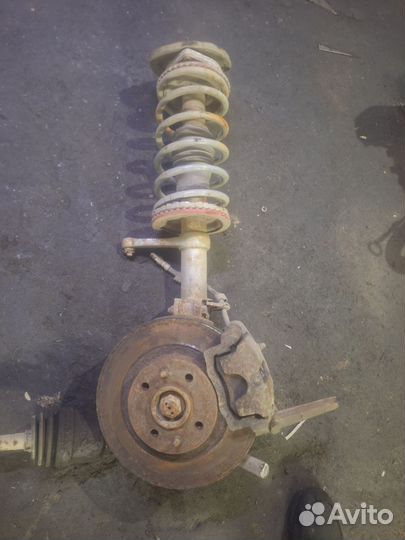 Передние стойки всборе ваз 2112