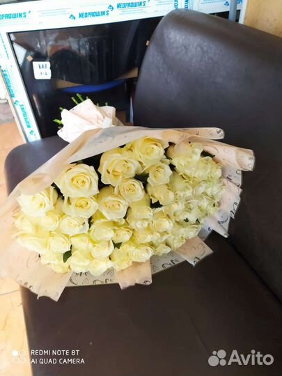 51роза 50 см белые или микс