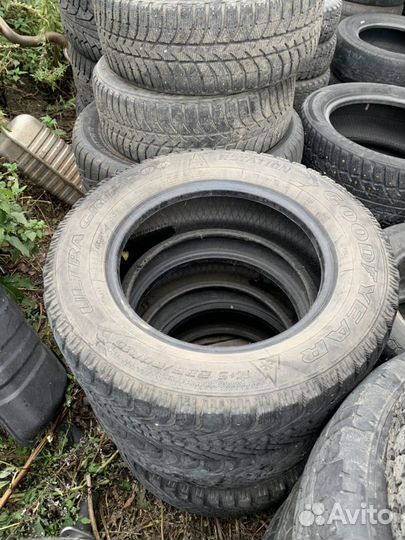 Goodyear UltraGrip 500 235/60 R16