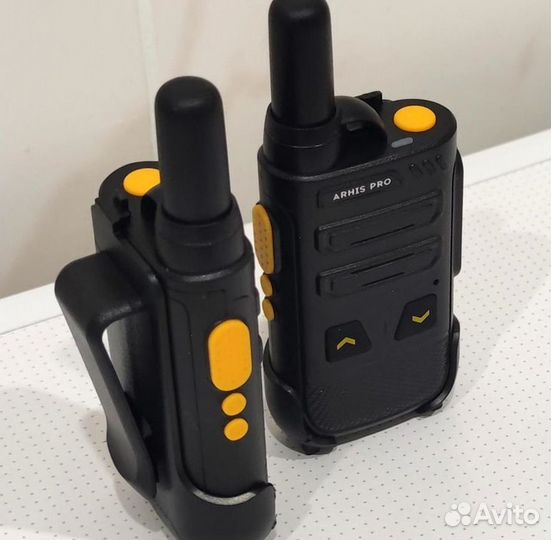 Рация-радиостанция с гарнитурой-наушником