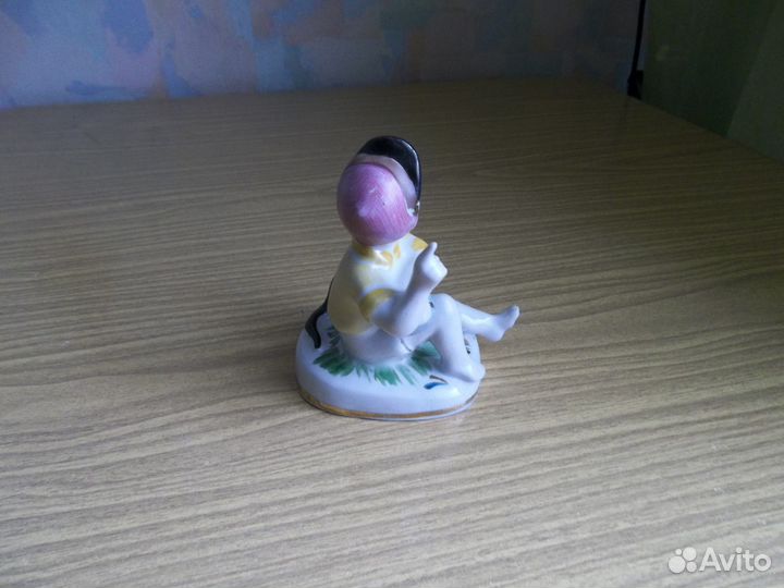 Статуэтка фарфоровая лфз