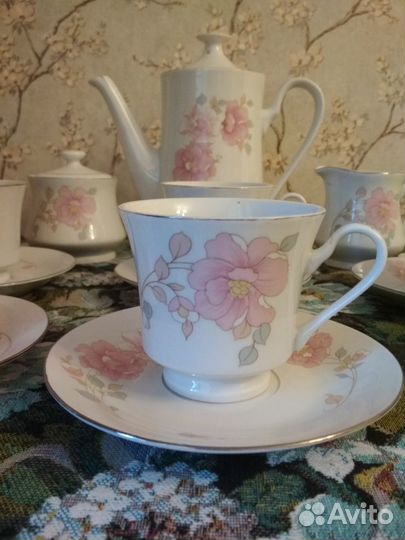 Чайно-кофейный сервиз. Нежно-розовые пионовые розы