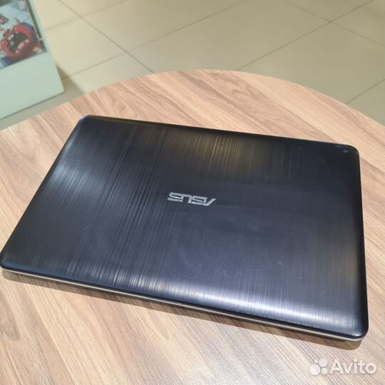 Ноутбук Asus D541N