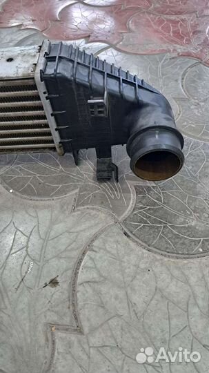 Интеркулер,охладитель воздух,радиатор mercedes 204