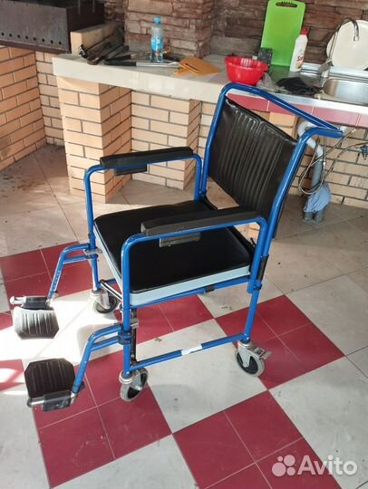 Кресло для инвалидов