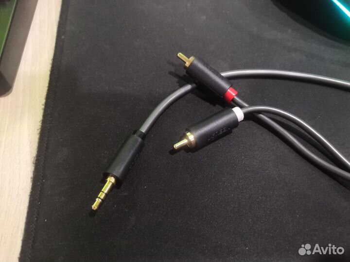 Кабель Ugreen 3.5 mm jack - RCA х2 черный