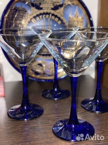 Продам Фужеры для Мартини новые