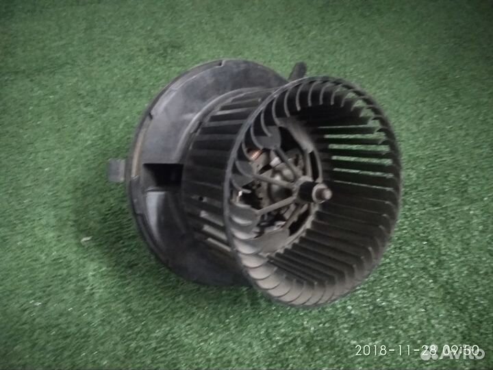 Моторчик печки Шкода Октавия А5