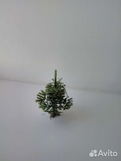 Ёлка малютка с игрушками из СССР