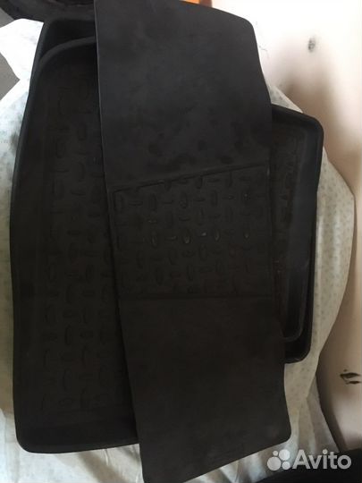 Коврики резиновые задний ряд Лансер 10