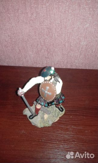 Фигурка шотландского воина от Sculptures uk