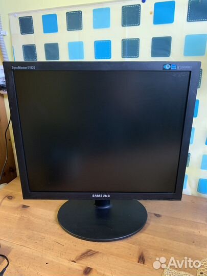 Монитор samsung