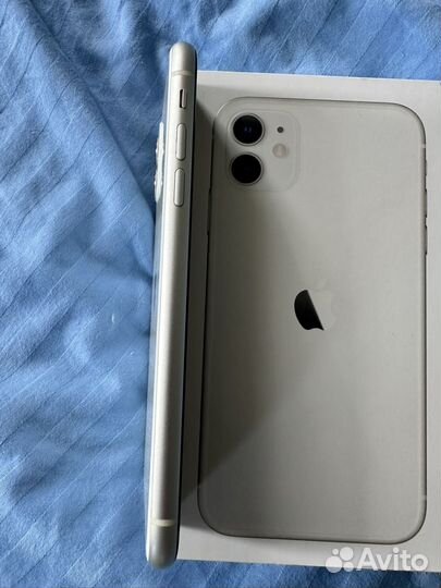 iPhone 11, 64 ГБ