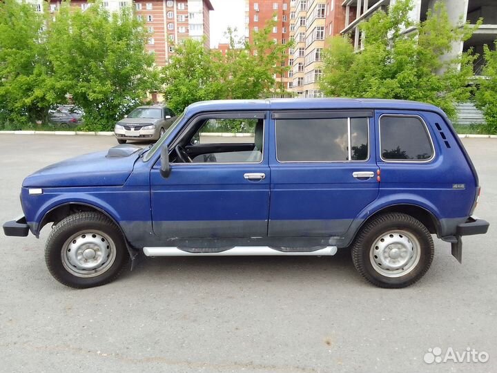 LADA 4x4 (Нива) 1.7 МТ, 2004, 230 000 км